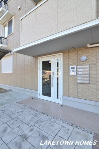 エントランス　オートロック付のエントランスです。