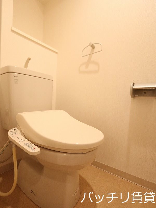 トイレ　写真は別号室イメージの為、現状を優先致します