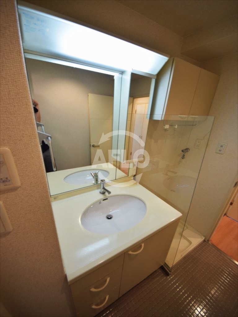 洗面設備　CITY SPIRE難波プレミア　独立洗面台