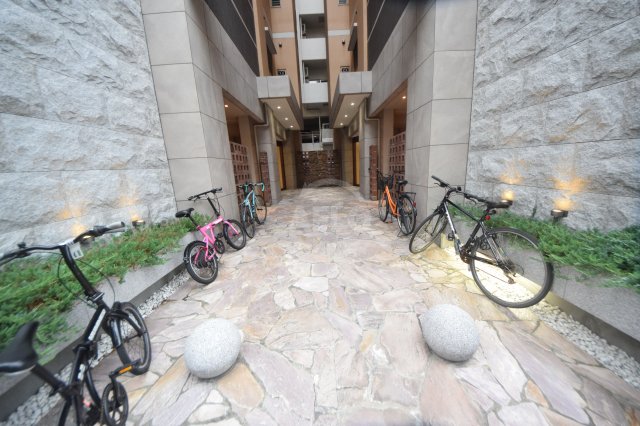 エントランス　クリスタルグランツ難波南ポルックス　エントランス