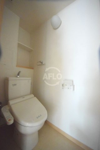 トイレ　クリスタルグランツ難波南ポルックス　温水洗浄便座