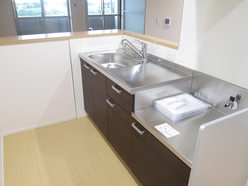 キッチン　202参照