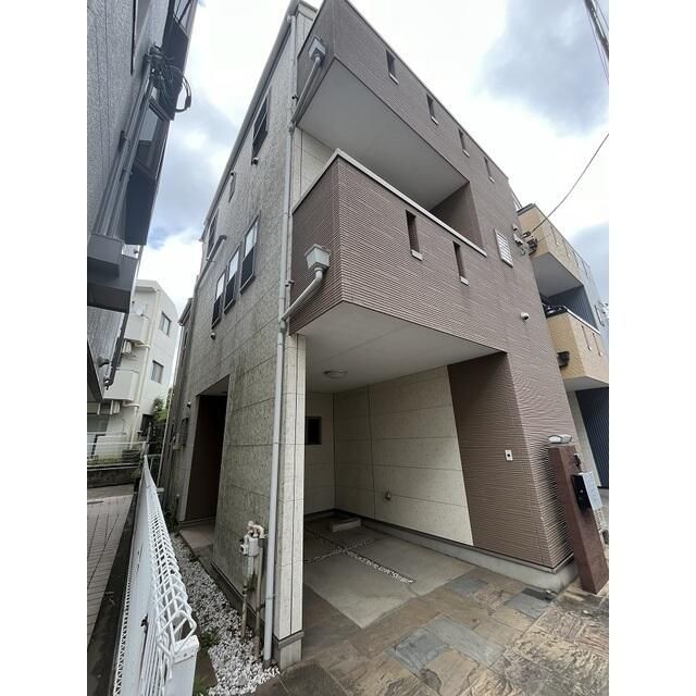 建物外観　南向き　3SLDKのファミリータイプ　ＣＡＴＶ