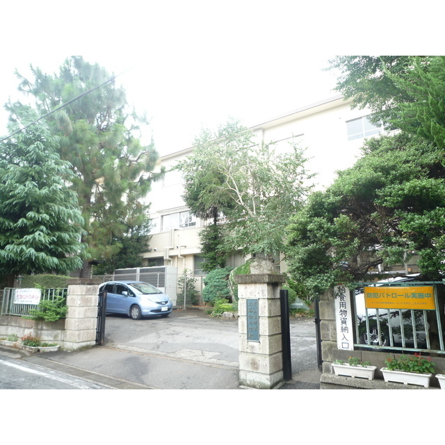 小学校　上落合小学校（小学校）まで240m