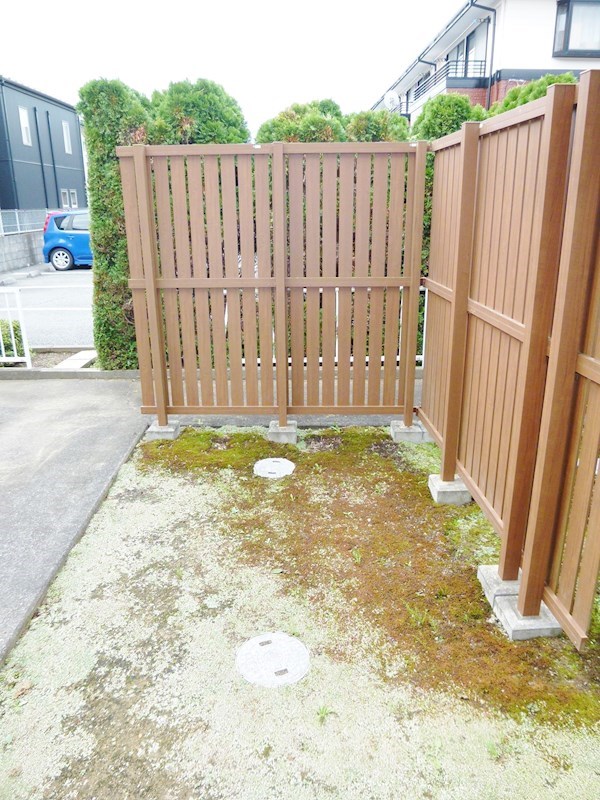 庭　専用庭※現在はアスファルト敷き