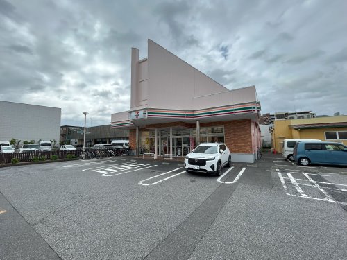 コンビニ　セブンイレブン 流山西初石3丁目店（コンビニ）まで1658m