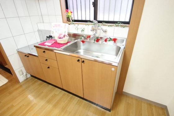 キッチン　※別部屋の写真です