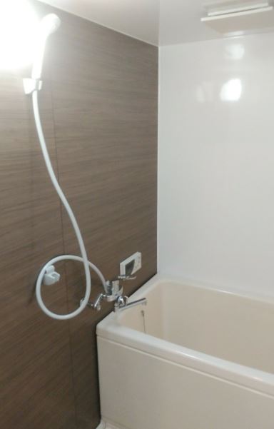 バス・シャワールーム　追焚き　給湯バスルーム