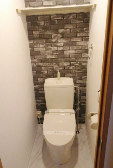 トイレ　WC　温水洗浄便座