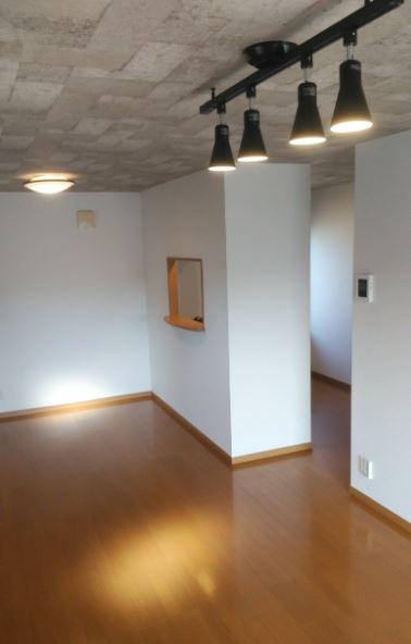 その他　バルコニー側より撮影　リビング