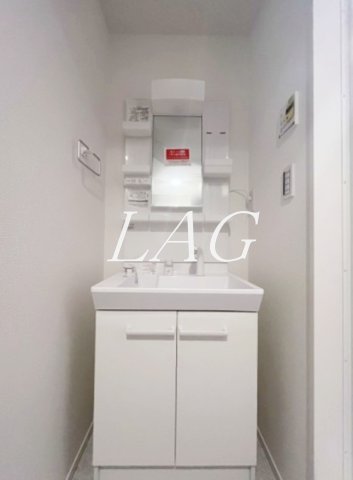 洗面設備　独立洗面台です。（同一仕様）