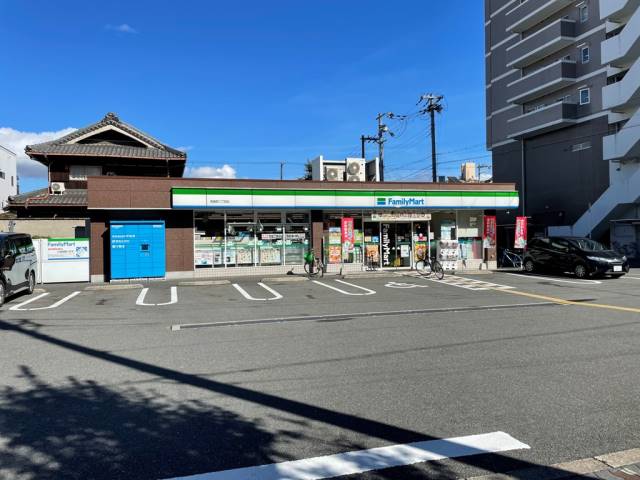 コンビニ　ファミリーマート（コンビニ）まで498m