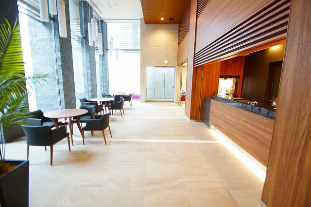 ロビー　ホテル並のロビー