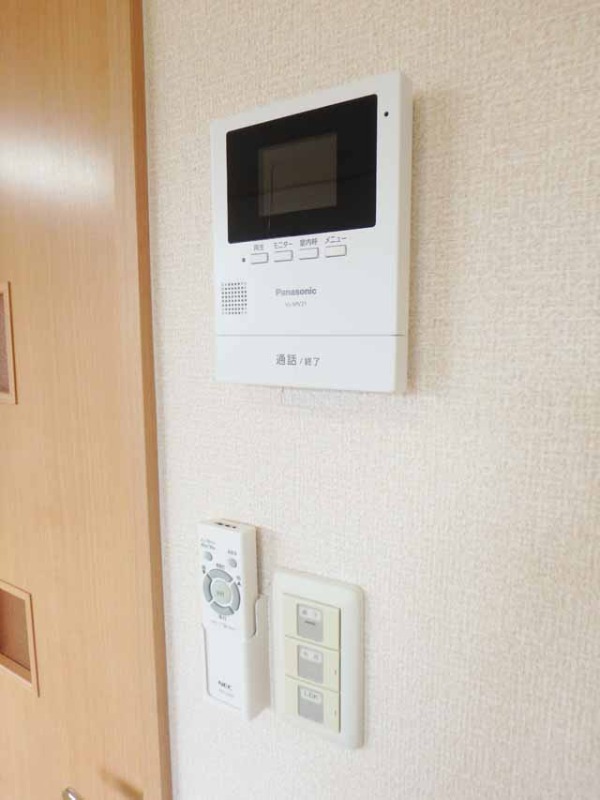 セキュリティ　モニターホンで来客確認も安心