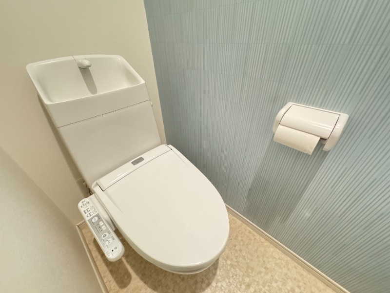 トイレ　別号室