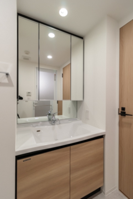 洗面設備　※写真は同タイプ住戸です。