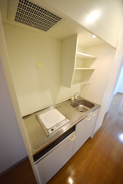 キッチン　同物件別部屋写真