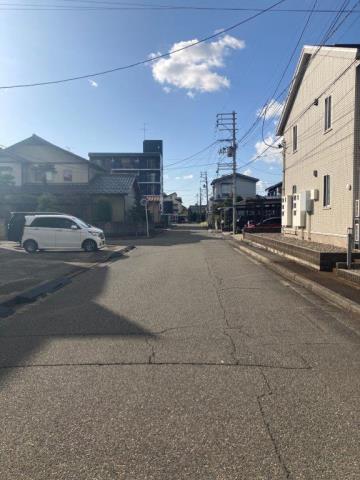 その他　前面道路（その他）まで0m