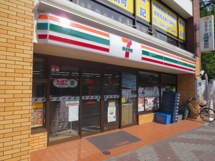 コンビニ　セブンイレブン 川崎駅北店（コンビニ）まで108m