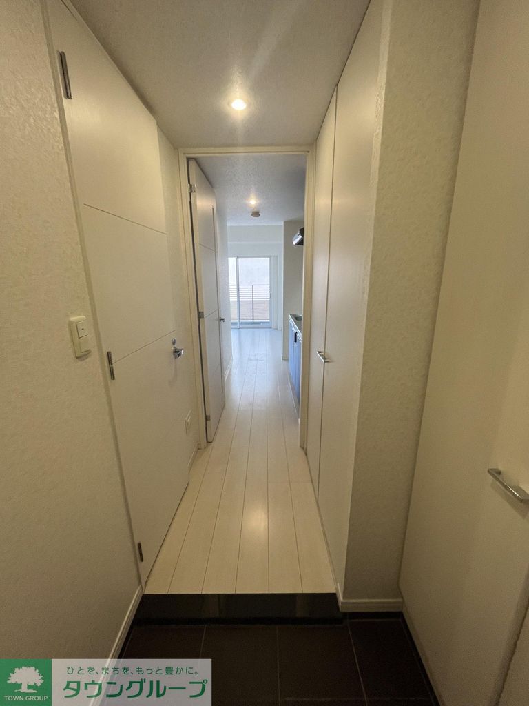 玄関　キッチン