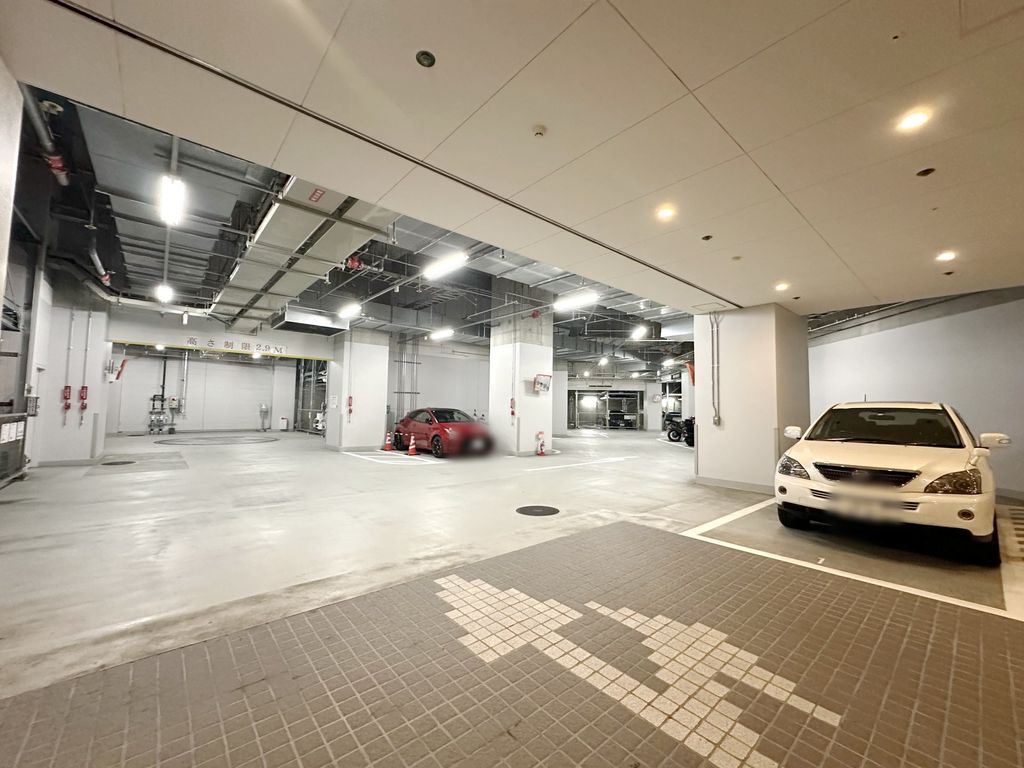 駐車場　駐車場