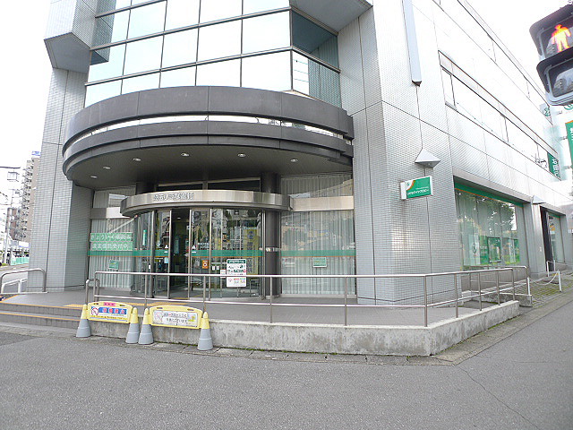 銀行　埼玉りそな銀行 せんげん台支店（銀行）まで754m