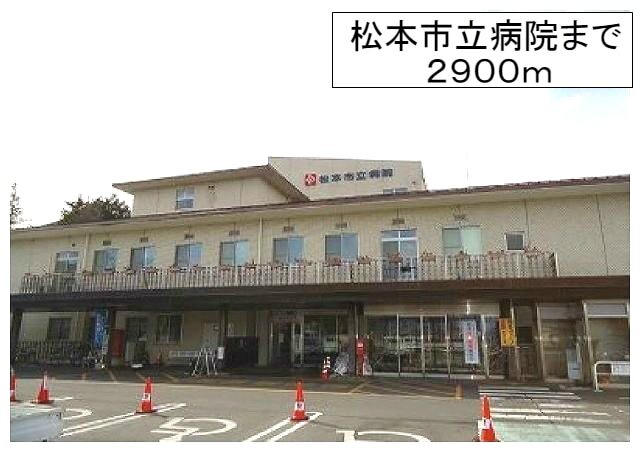 コンビニ　ファミリーマート　松本波田店（コンビニ）まで400m