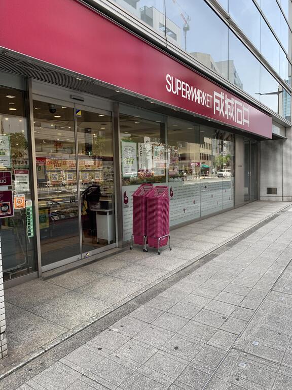 スーパー　成城石井小伝馬町店（スーパー）まで369m