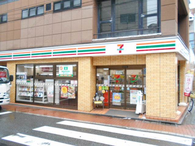 コンビニ　セブンイレブン中板橋駅前通り店（コンビニ）まで207m
