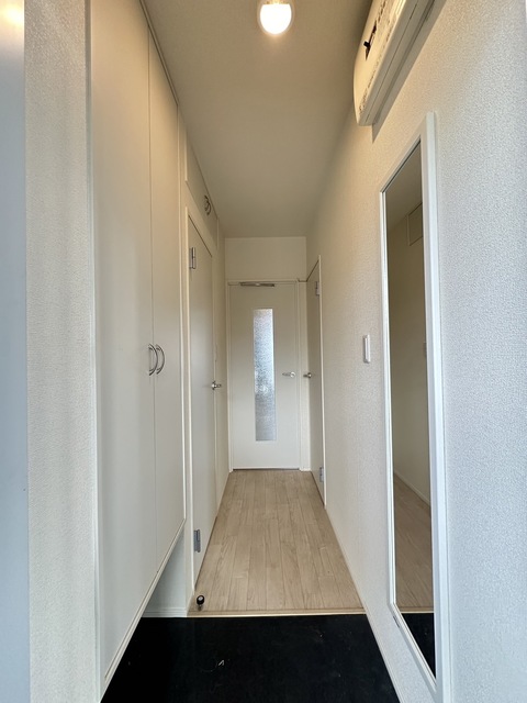 玄関　同施工会社参考写真です