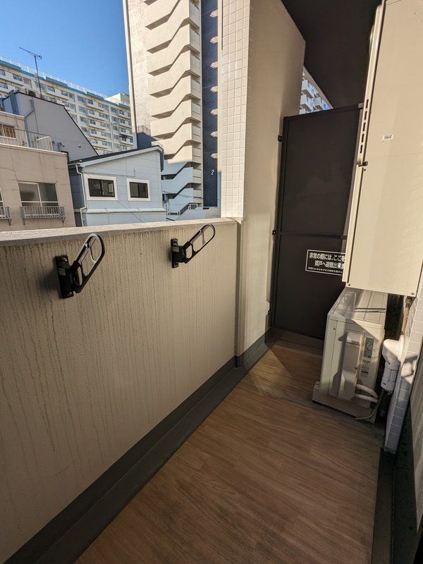 バルコニー　※同タイプの別のお部屋です。