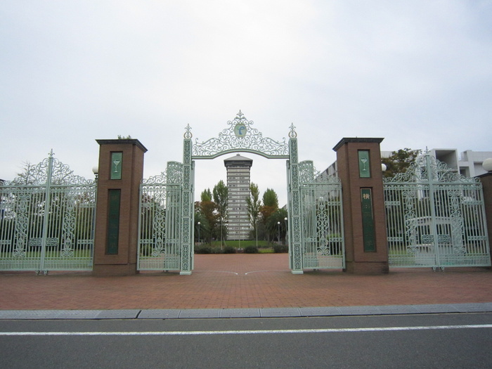 大学・短大　横浜薬科大学（大学・短大）まで878m