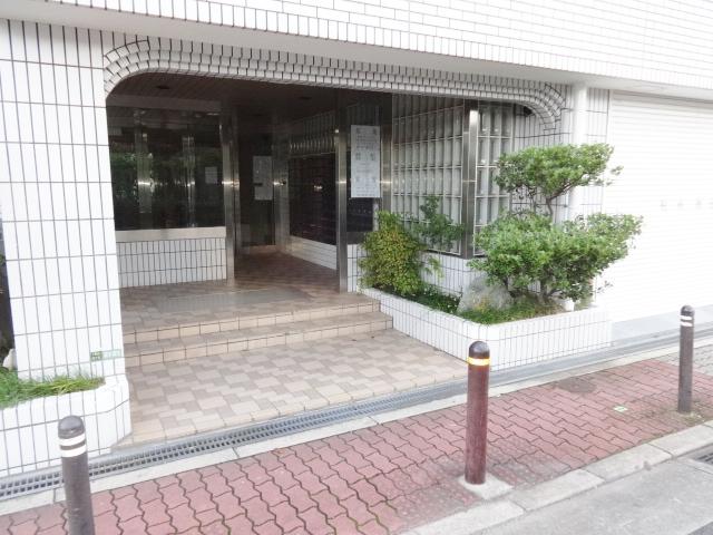 エントランス　お帰りなさいませ。