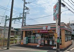 コンビニ　セブンイレブン横浜杉田３丁目店（コンビニ）まで293m