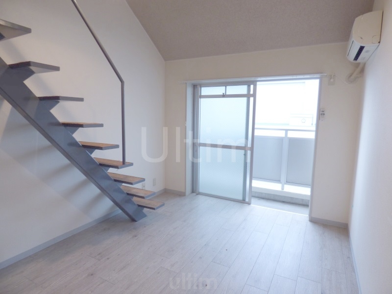 居室・リビング　※同タイプの他のお部屋です