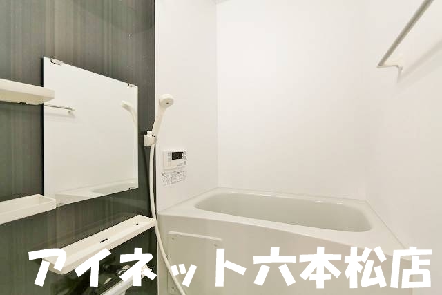 バス・シャワールーム　1日の疲れを癒しましょう