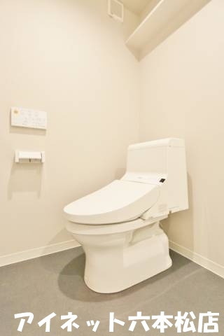 トイレ　清潔感のある空間です。