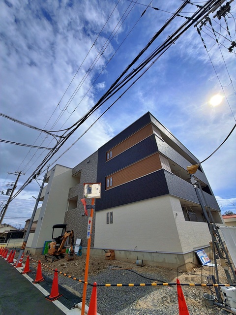 建物外観　外観（建設中）