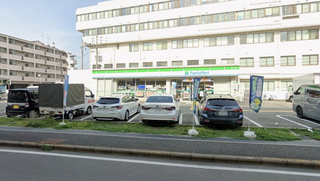 コンビニ　ファミリーマート 庄内宝町二丁目店（コンビニ）まで184m