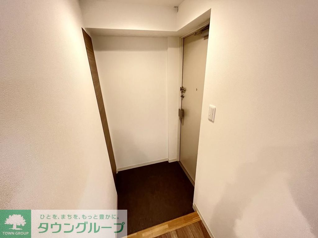 玄関　※同物件別号室参考写真※