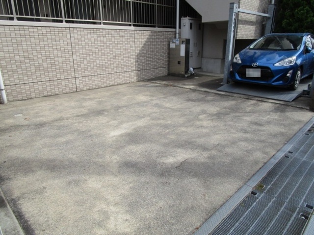 駐車場　駐車場（要空き確認）