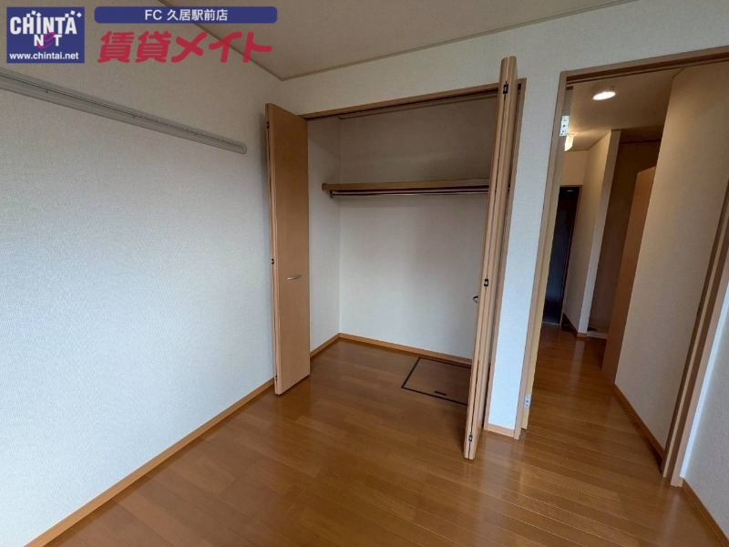 収納　同型参考写真