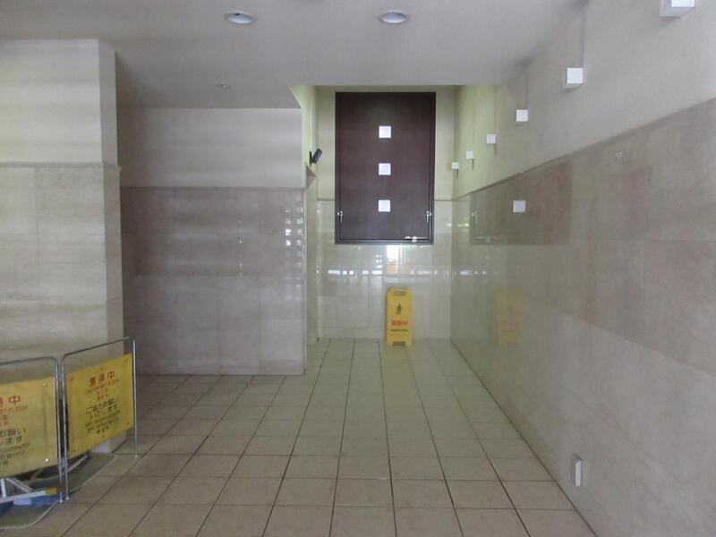 エントランス　キレイなエントランスです。