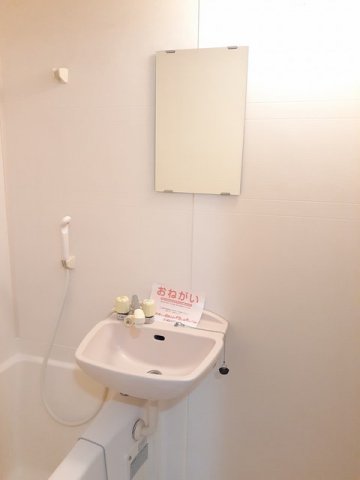 洗面設備　脱衣スペースもあります