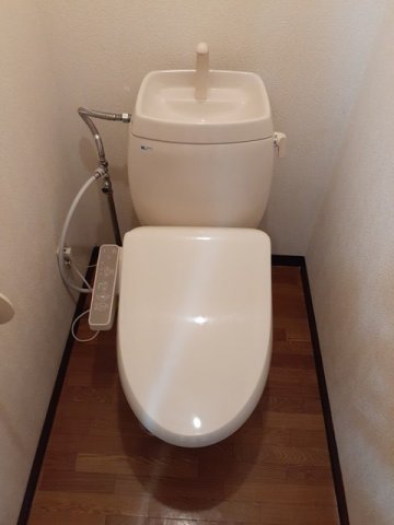 トイレ　清潔感のあるトイレです