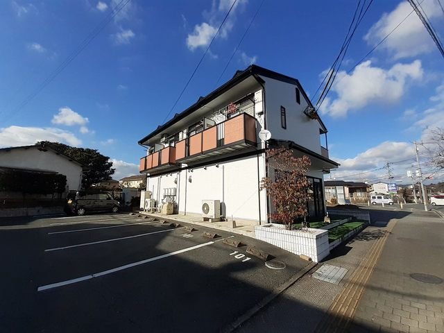 建物外観　落ち着いた雰囲気の外観です