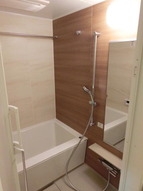 バス・シャワールーム　写真は同タイプ住居です。