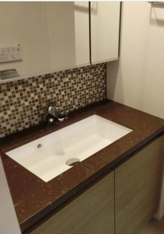 洗面設備　写真は同タイプ住居です。