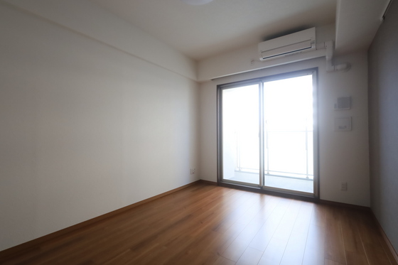居室・リビング　※別部屋の写真です
