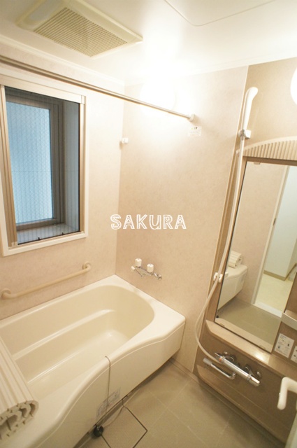 バス・シャワールーム　日々の疲れを癒すお風呂です♪